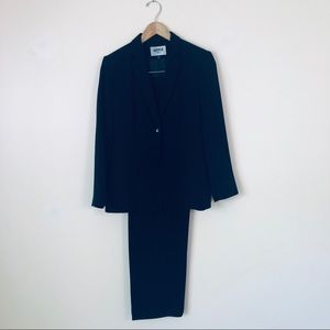 Black Kasper Business Suit. 6 Petite